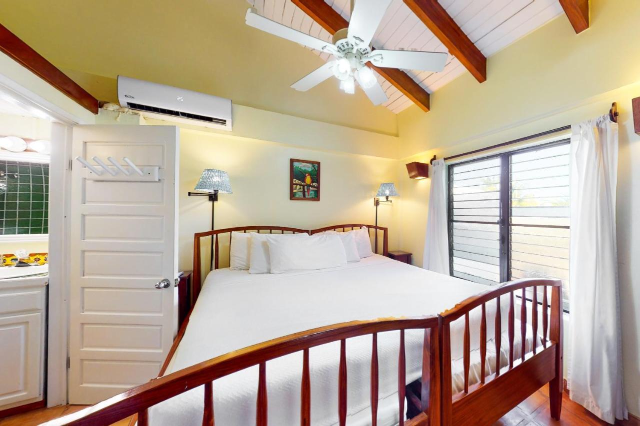Condo #27 @ Beachside Villas Dangriga Dış mekan fotoğraf