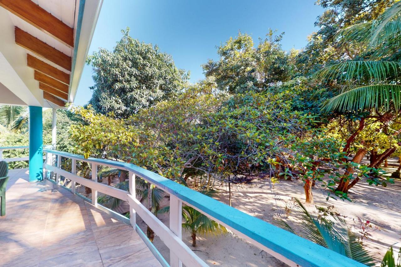 Condo #27 @ Beachside Villas Dangriga Dış mekan fotoğraf